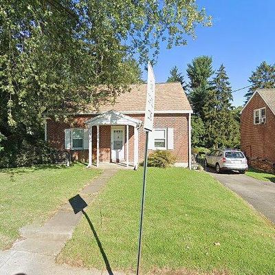 69 E Cottage Ave, Millersville, PA 17551