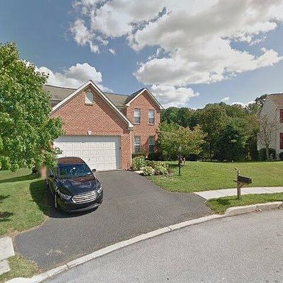 877 S York Dr, Downingtown, PA 19335