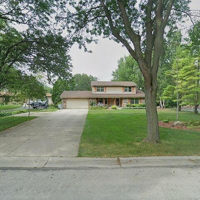 9930 W Greenwood Ter, Milwaukee, WI 53224