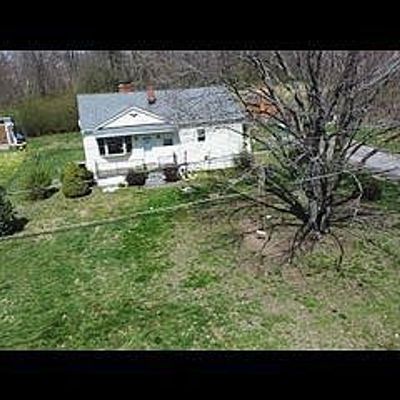 109 Ivans Lane, Frazer, PA 15721