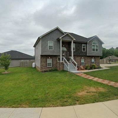 1188 Gentry Dr, Clarksville, TN 37043