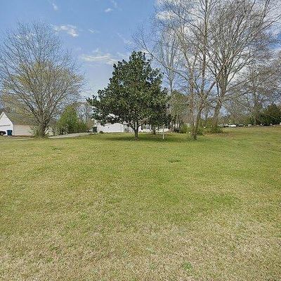 1011 Edgewater Ln, Hoschton, GA 30548