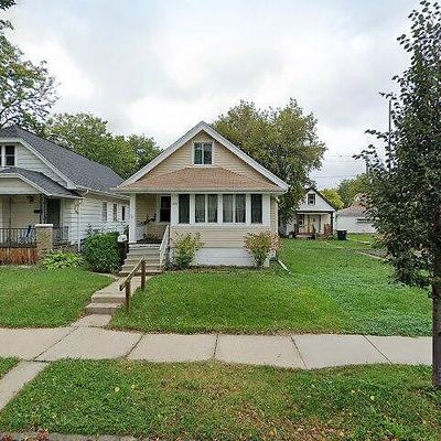 1025 S 61 St St, Milwaukee, WI 53214