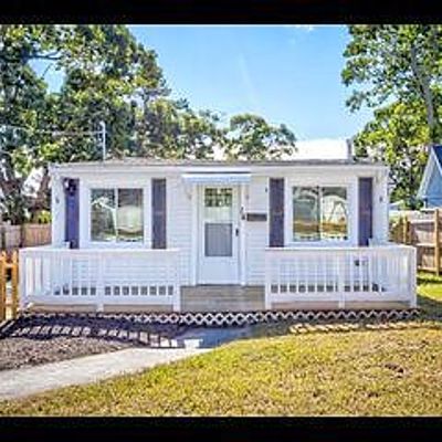 14 Pinehurst Dr, Wareham, MA 02571