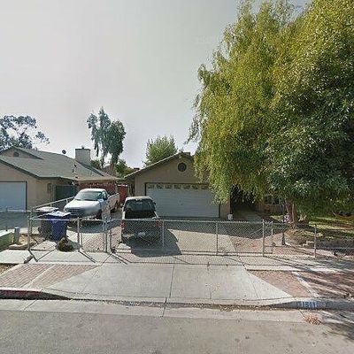 1511 Martinez St, Orange Cove, CA 93646