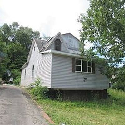 654 Fairfield Ave, Johnstown, PA 15906