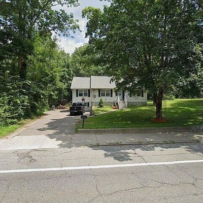 560 Mendon Rd, Woonsocket, RI 02895