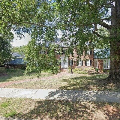 815 Woodland Dr, Greensboro, NC 27408