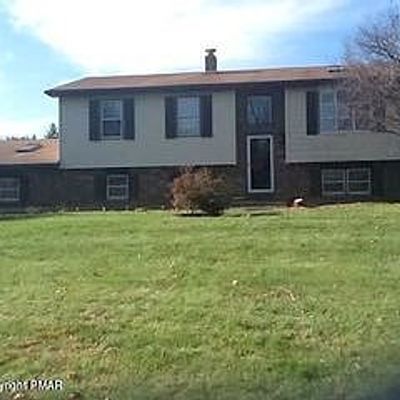 909 State Park Rd, Wind Gap, PA 18091