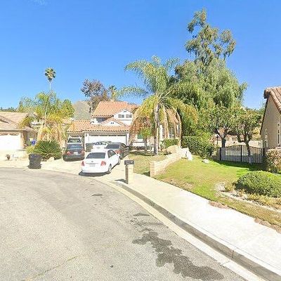 7179 Leedom Dr, Highland, CA 92346