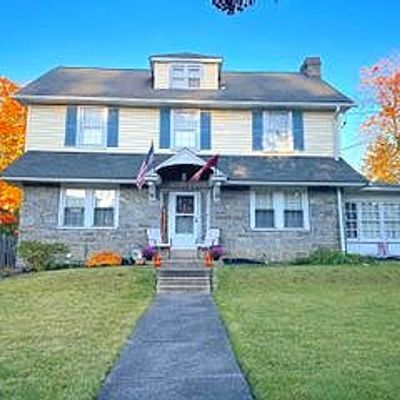 733 Lindale Ave, Drexel Hill, PA 19026