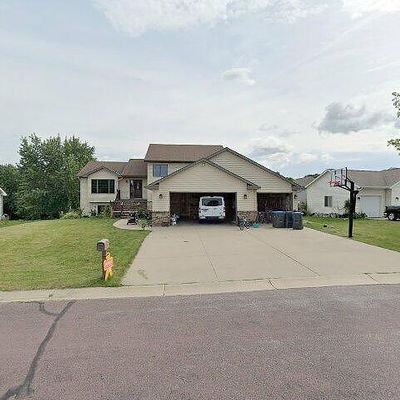 125 Southbrook Cir, Mankato, MN 56001