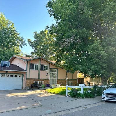 12147 E Hawaii Dr, Aurora, CO 80012