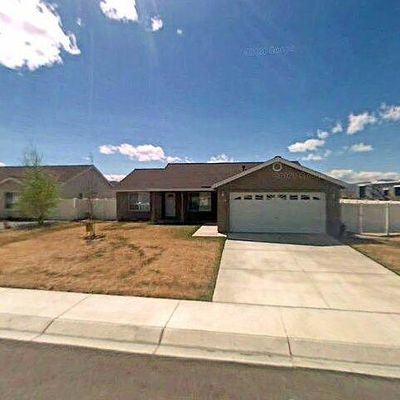 1458 Grey Bluffs Dr, Fernley, NV 89408