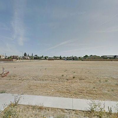 15651 W El Mar Ave, Kerman, CA 93630