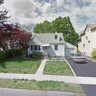 268 Larch Ave, Dumont, NJ 07628