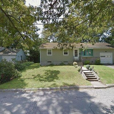 40 Yale Dr, Coventry, RI 02816