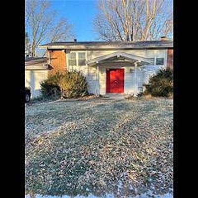 403 Coventry Ln, Manchester, MO 63021