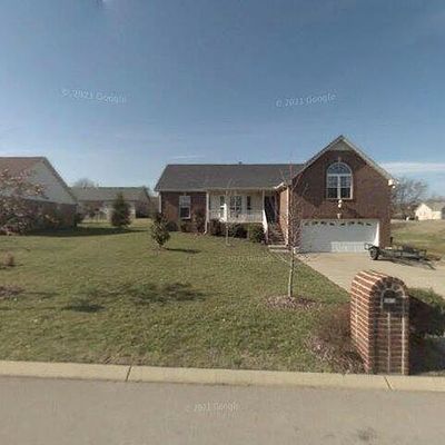 5013 Lanier Dr, Greenbrier, TN 37073