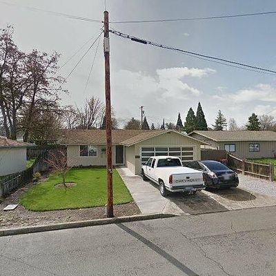 520 Grand Ave, Central Point, OR 97502