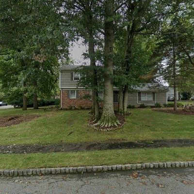 45 Beechtree Rd, West Caldwell, NJ 07006