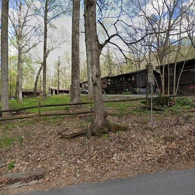 71 Sassafras Ln, Maggie Valley, NC 28751