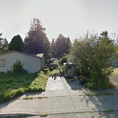 6115 Beechwood Dr, Eureka, CA 95503