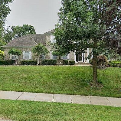 1423 Oakwood Hollow Ln, Toms River, NJ 08755