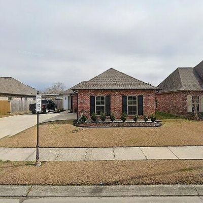 118 Lake Accardo Ave, Thibodaux, LA 70301