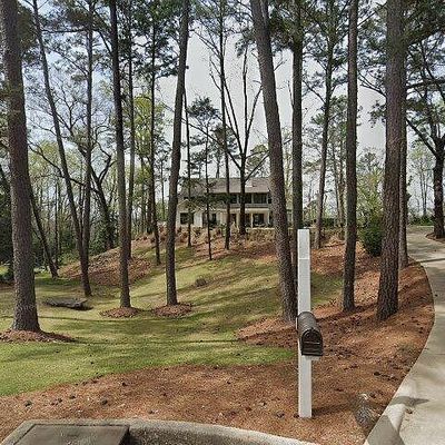 1850 Lake Ridge Rd, Vestavia Hills, AL 35216