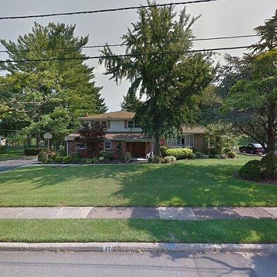 27 Grover Dr, Wayne, NJ 07470