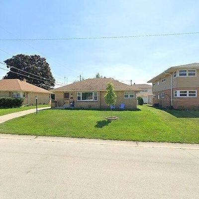 319 W Lexington Blvd, Milwaukee, WI 53217