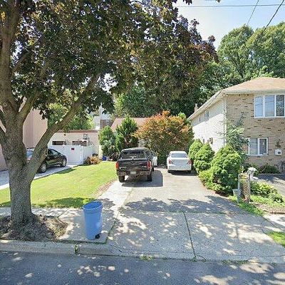 626 7 Th St, Carlstadt, NJ 07072