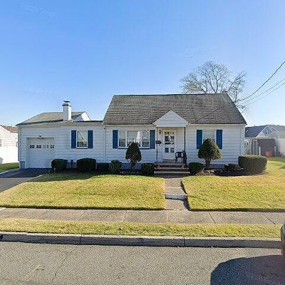 82 Elizabeth Pl, Totowa, NJ 07512