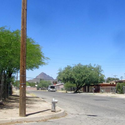 656 W President St, Tucson, AZ 85714