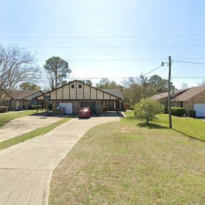 6859 Lake Joanne Dr, Pensacola, FL 32506