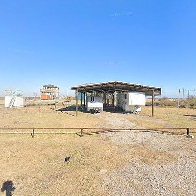 1020 Mabry St, Gilchrist, TX 77617
