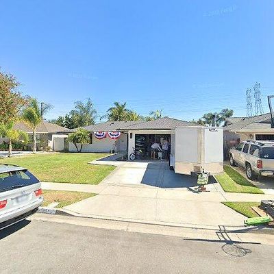 10282 Pua Dr, Huntington Beach, CA 92646