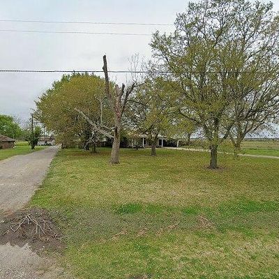 10343 N River Rd, Port Allen, LA 70767