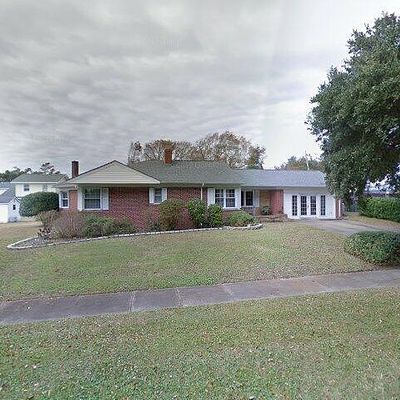 106 Bayview Ave, Morehead City, NC 28557