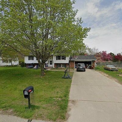 1502 Brookfield Ct, Adrian, MI 49221