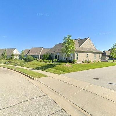 1628 Belmont Ln, Oconomowoc, WI 53066