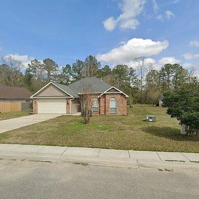 17 Maroon Dr, Picayune, MS 39466