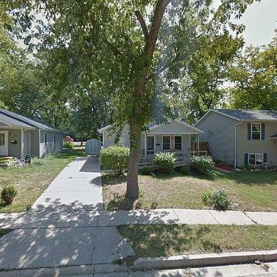 1708 Indiana St, Bloomington, IL 61701