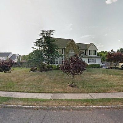 22 Todd Cir, North Brunswick, NJ 08902