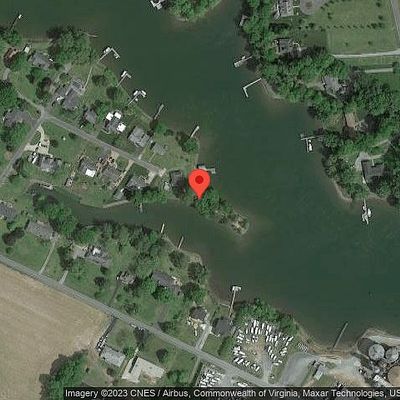 187 Boat House Cv, Kilmarnock, VA 22482