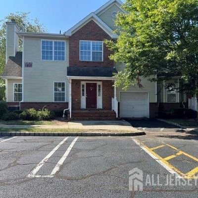 268 Pinelli Dr, Piscataway, NJ 08854