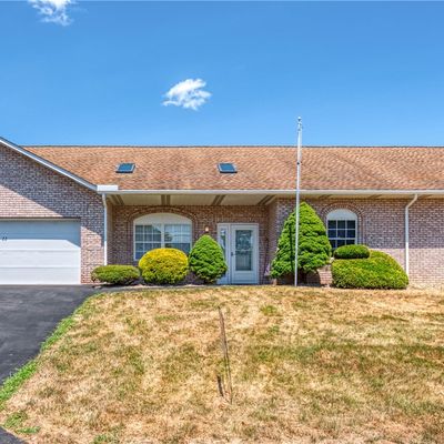 2750 Iowa Dr, New Kensington, PA 15068