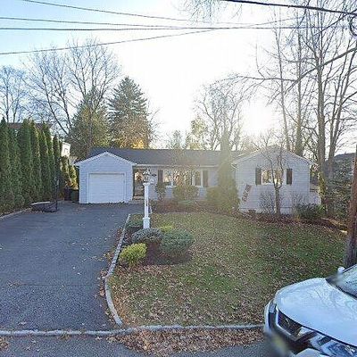 38 Woodrow Pl, West Caldwell, NJ 07006