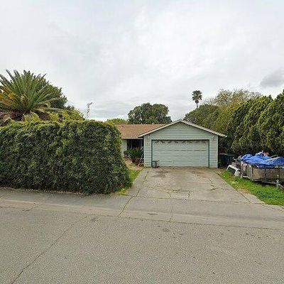 385 Mckenzie Dr, Dixon, CA 95620